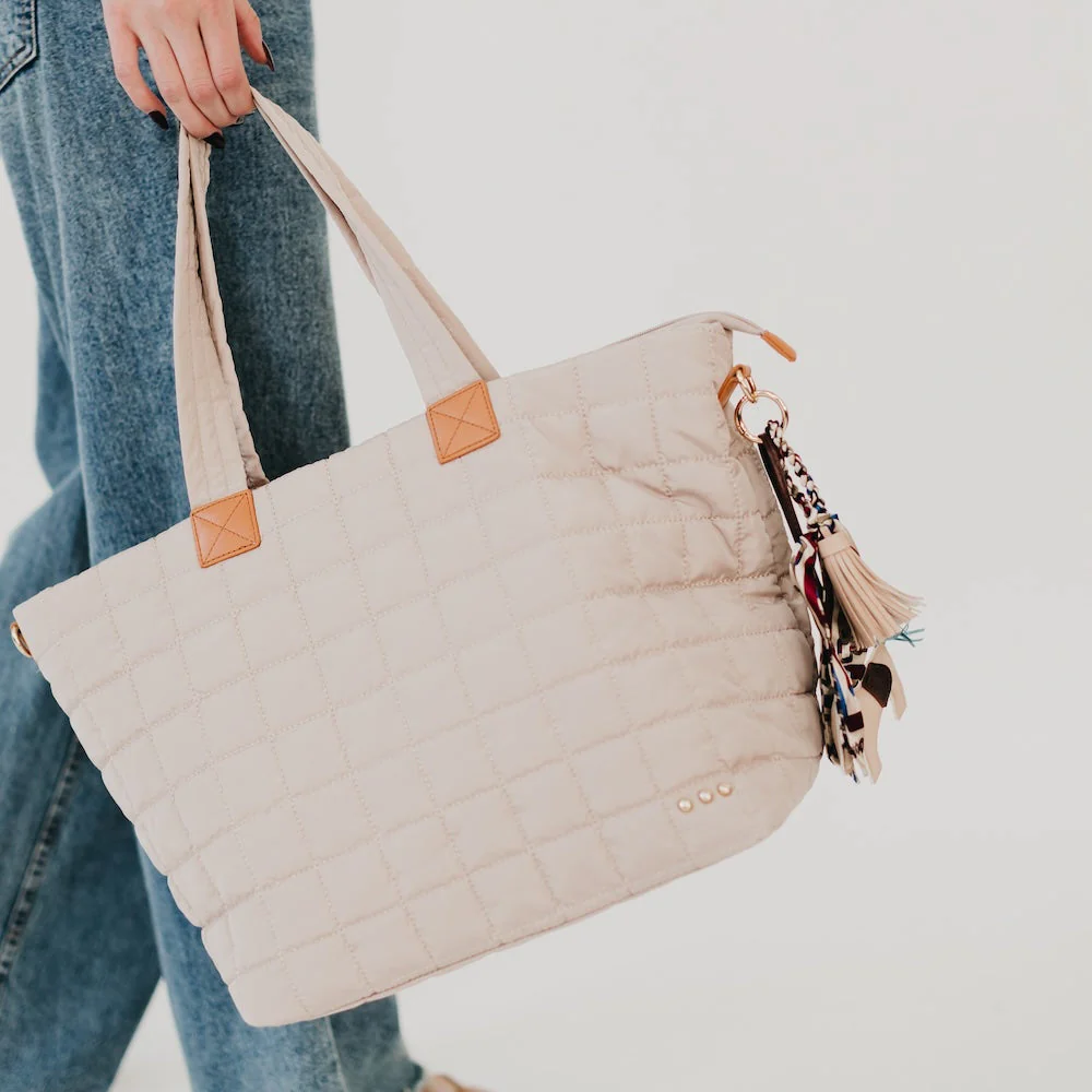 Dreamer Quilted Tote Bag - Image 10
