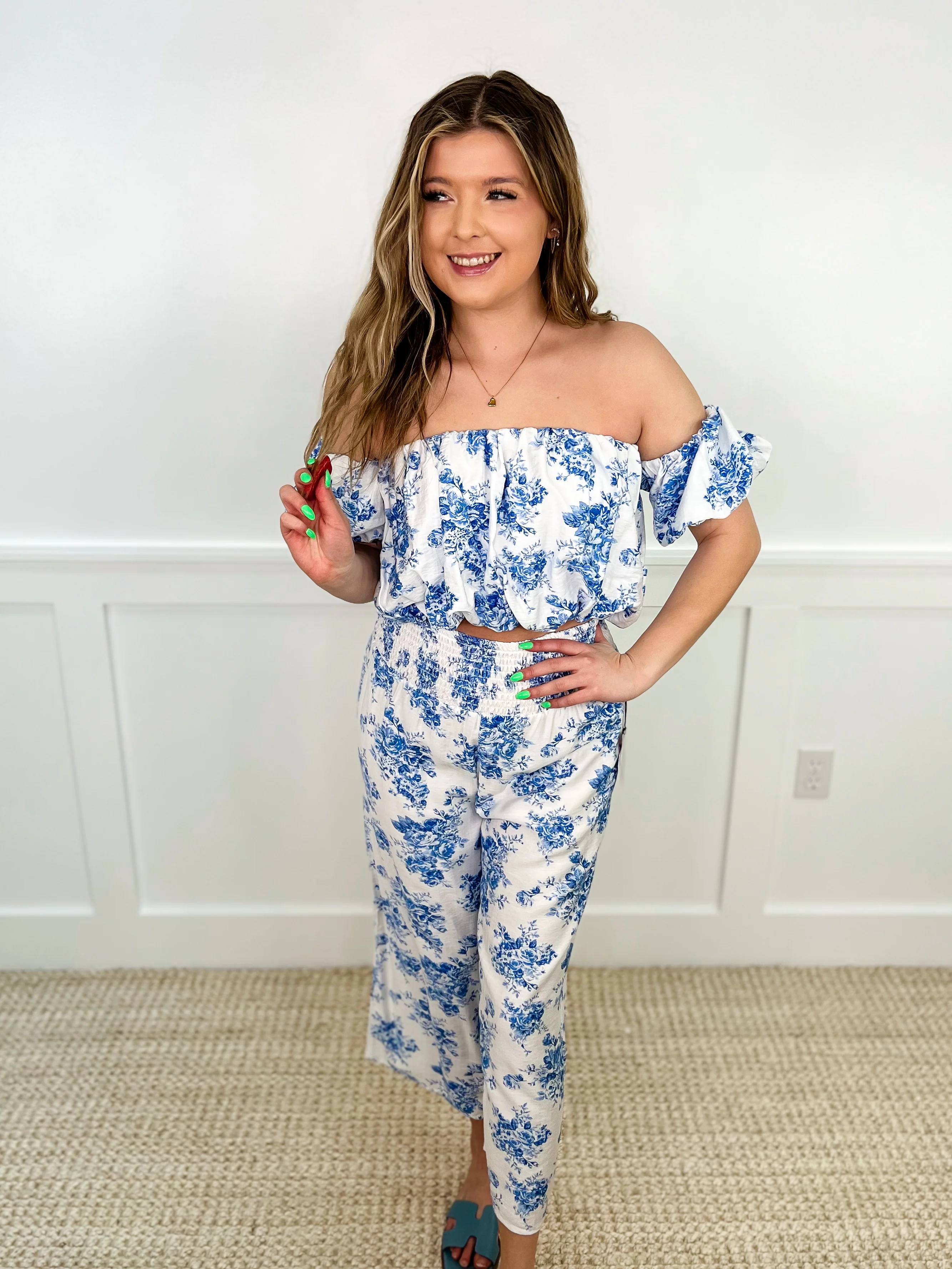 DOORBUSTER!! Goddess Vibes Rayon Blend Short Sleeve White Avery Mae Cropped Top