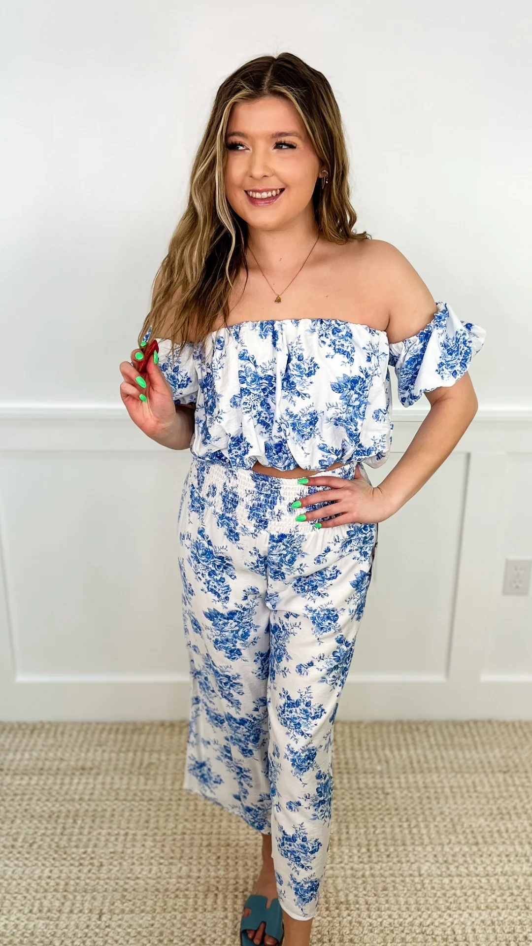 DOORBUSTER!! Goddess Vibes Rayon Blend Short Sleeve White Avery Mae Cropped Top - Image 3