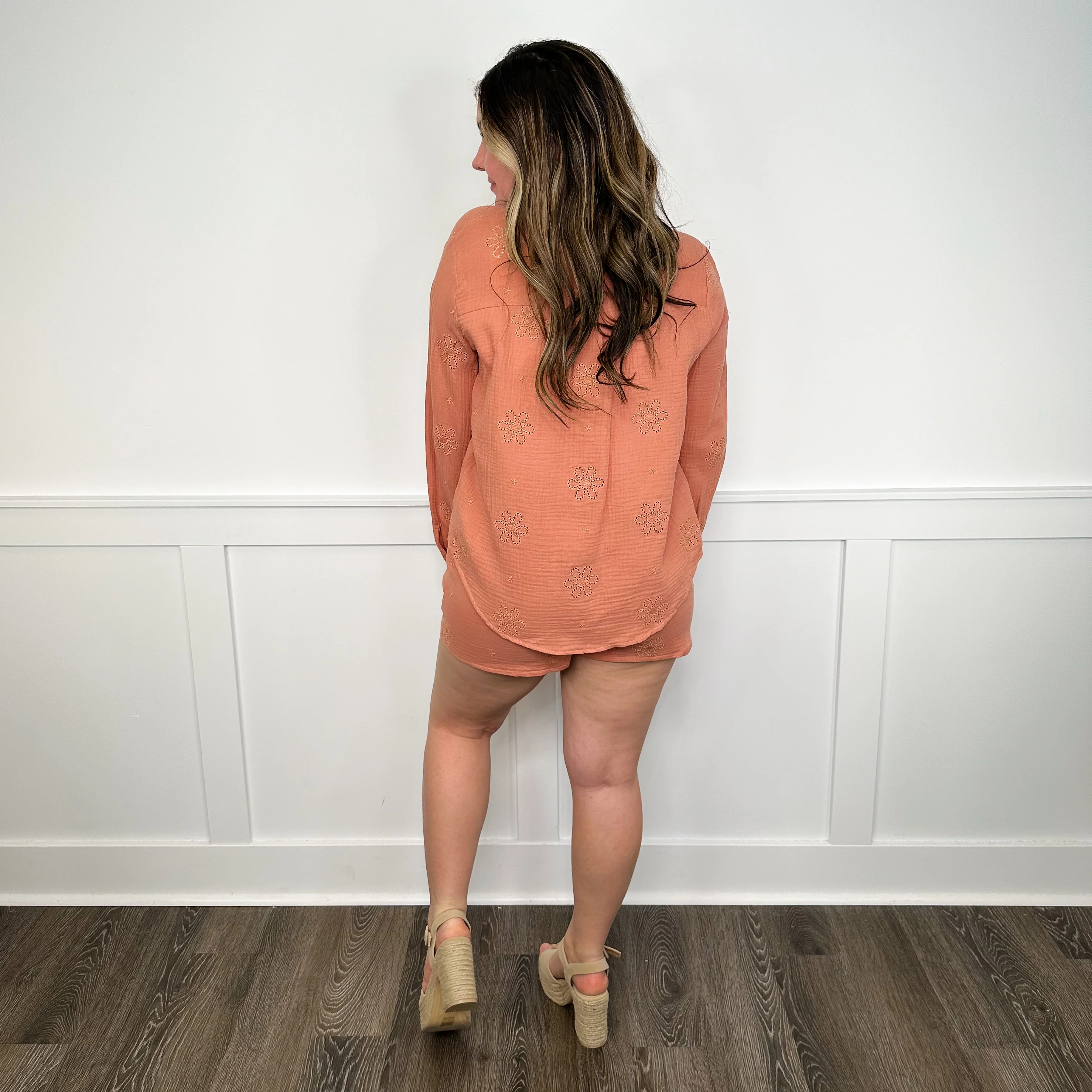 Hem & Thread Bring the Beauty High-Rise Cotton Clay Shorts - Image 3