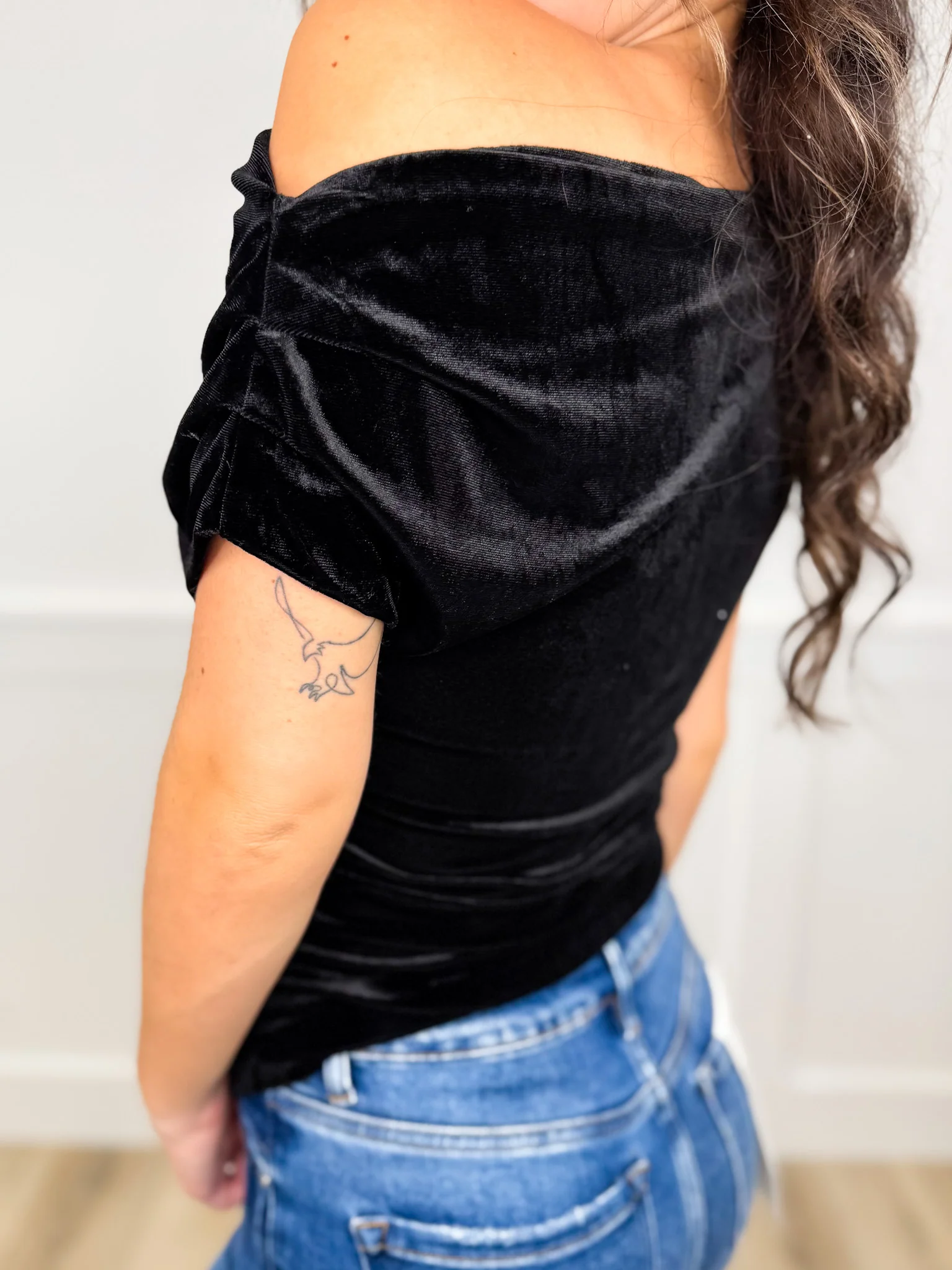 Hem & Thread Confidence Suits Me Velvet Short Sleeve Black Top - Image 2