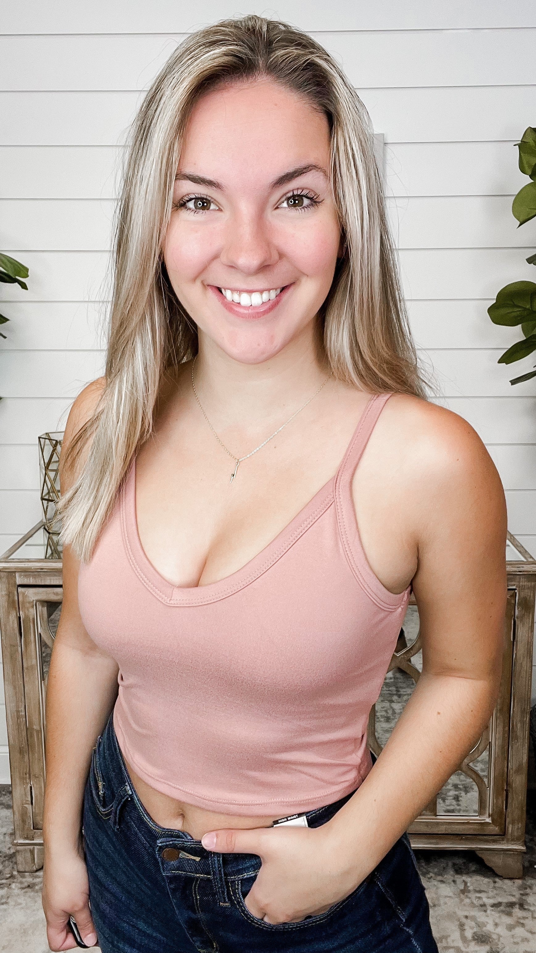 Basic Hey There Padded Cropped Tank Top - 5 colors! - Image 4