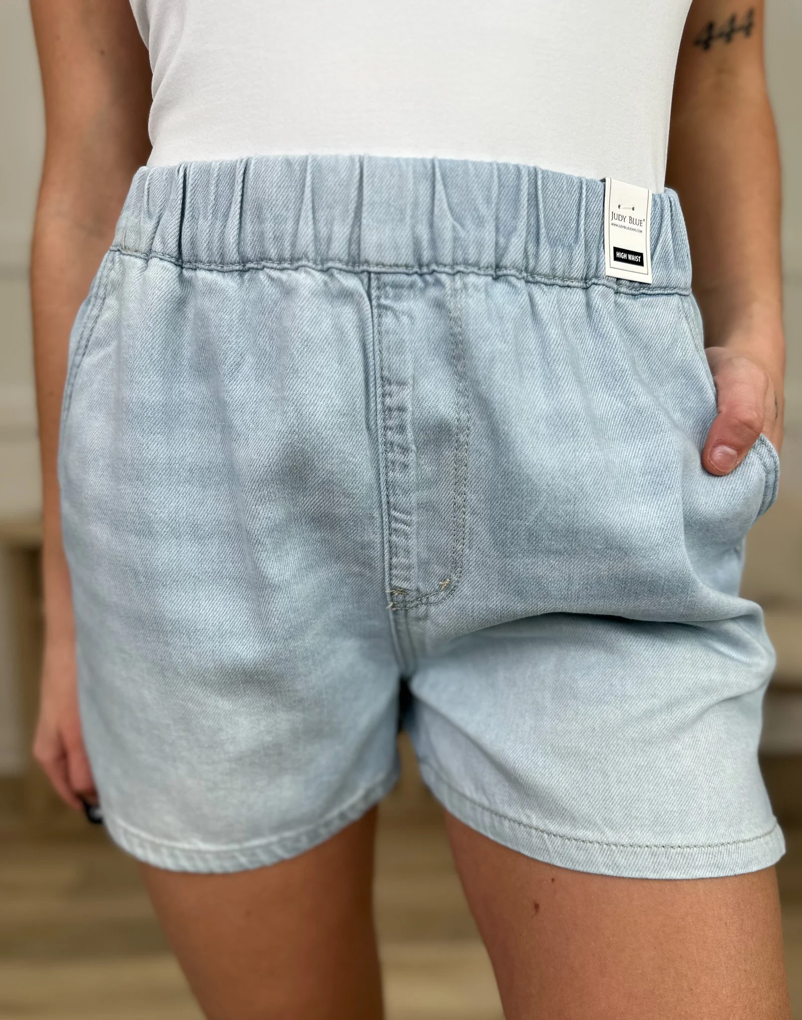 Judy Blue Mina High-Rise Boxer Shorts - Light Wash (Non Distressed)