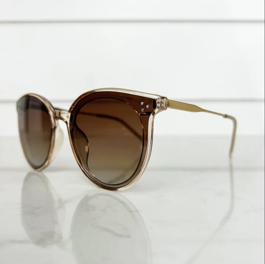 Looking Back Brown Sunglasses - Image 2