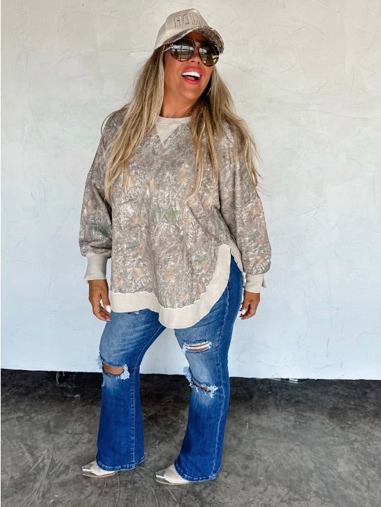 Off the Grid Cotton Blend Long Sleeve Camo Avery Mae Weekender Top - Image 3