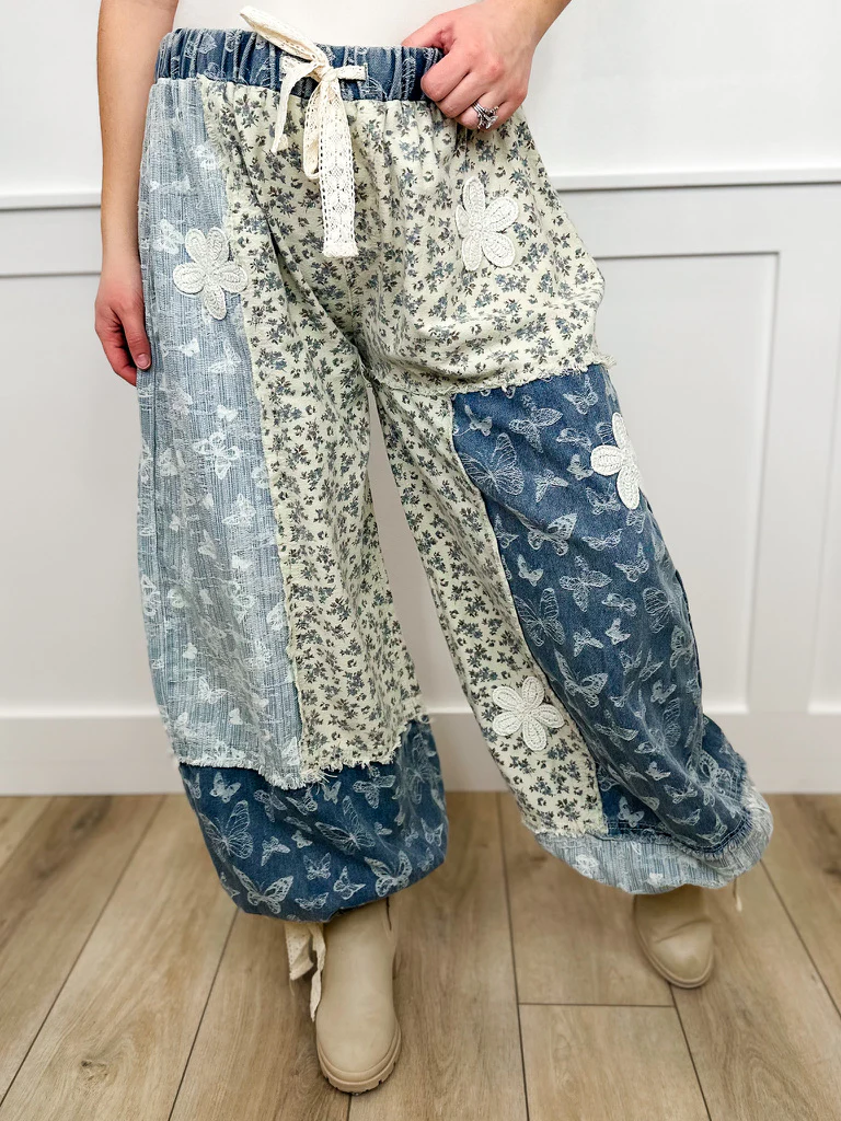 POL Take a Chance High-Rise Cotton Wide Leg Medium Wash Denim Joggers
