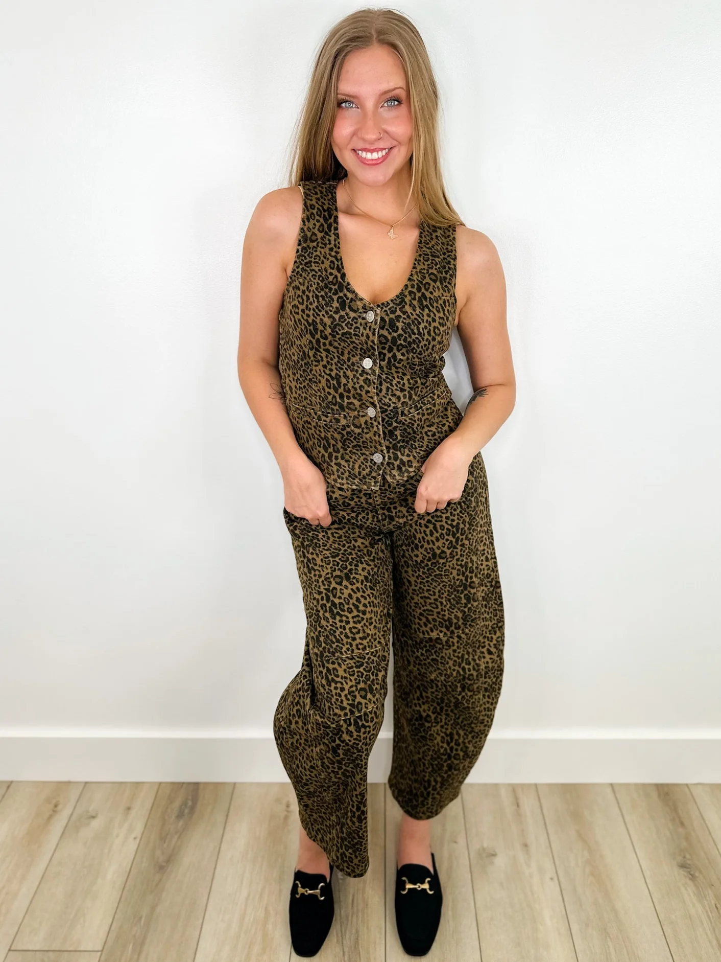 Wild West Cotton Blend Avery Mae Mom Cropped Vest - Image 4